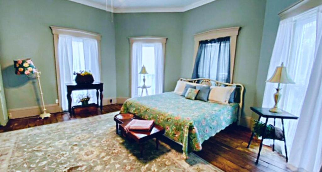 Nashville Suite 2 photo 2