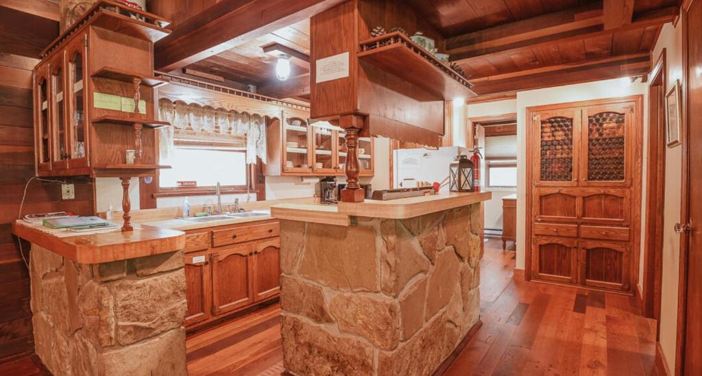 Redwood Lake Cabin photo 3