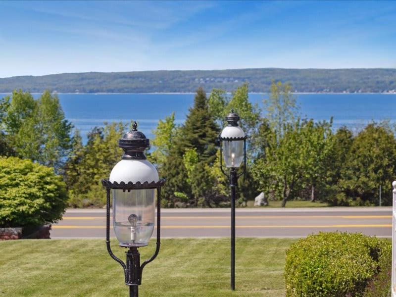 Private Lakefront Cabin with Amazing Lakeviews photo 3
