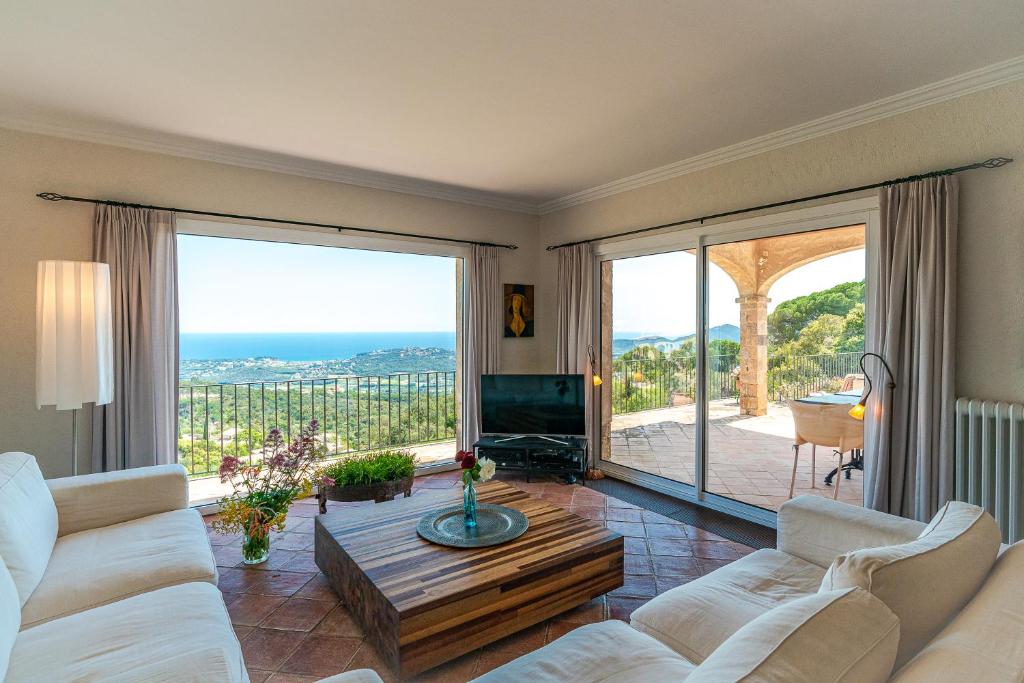 Villa Azucena with splendid swimming pool and seaview photo 4