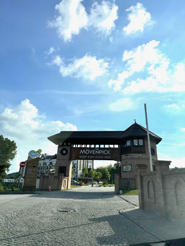 A 207-Fruske Residence photo 2