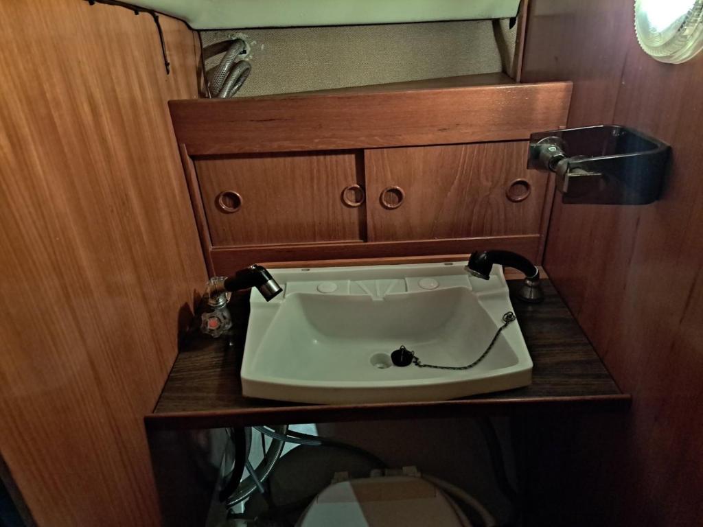 Unique boat photo 4