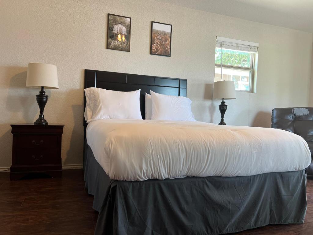 D&R Rivercity RV Resort photo 4