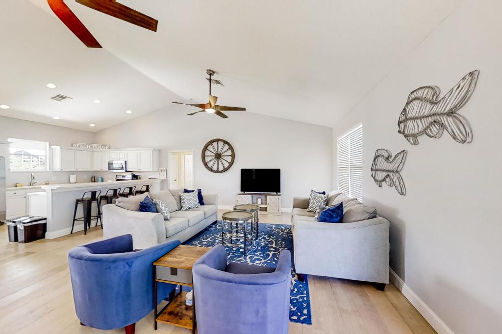 Blue Harbor Hideaway photo 1