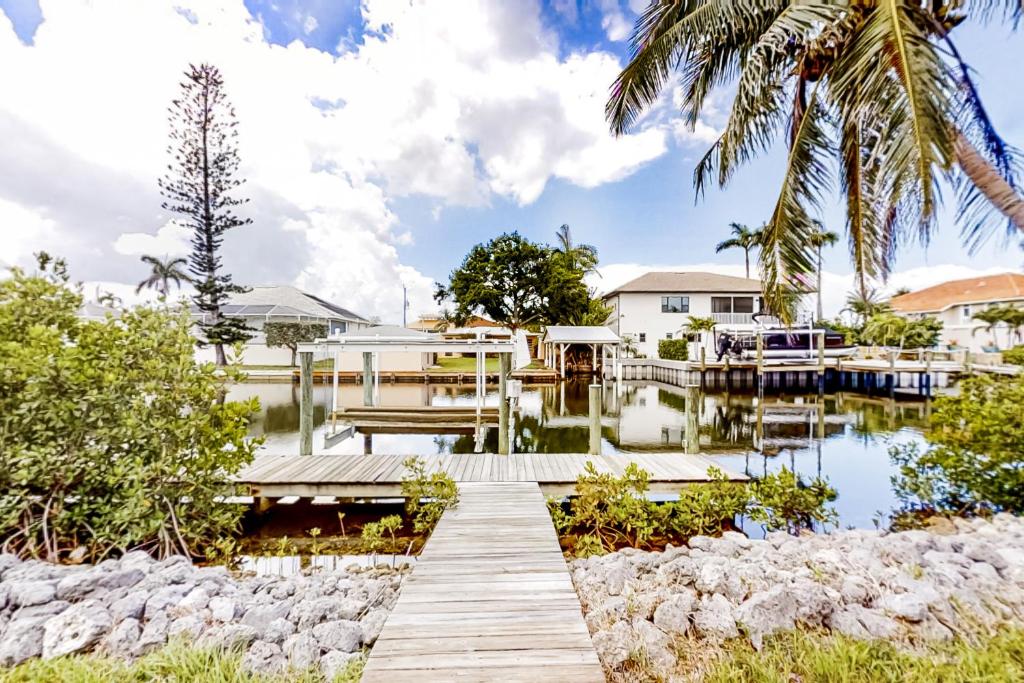 Blue Harbor Hideaway photo 3