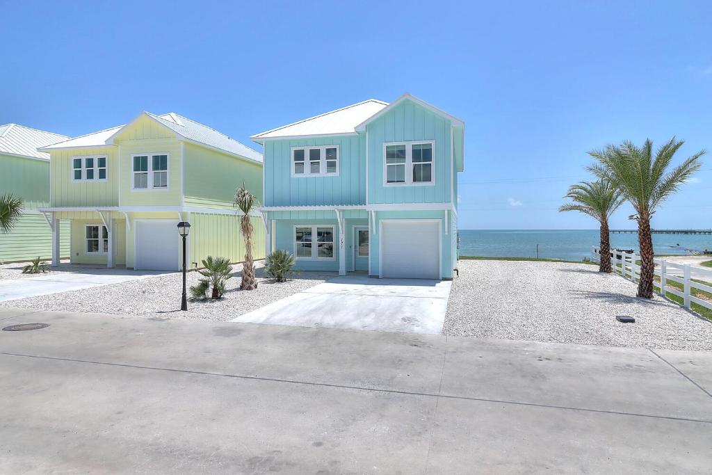 Seven Palms image