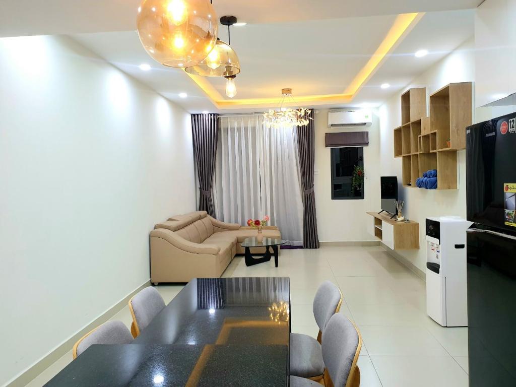 Spacious Apartment Free Gym and Swimming pool in Bien Hoa photo 1