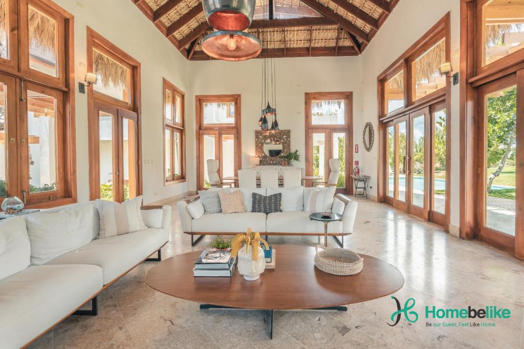 Perfect getaway 4BR Villa at Las Palmas Cap Cana photo 4
