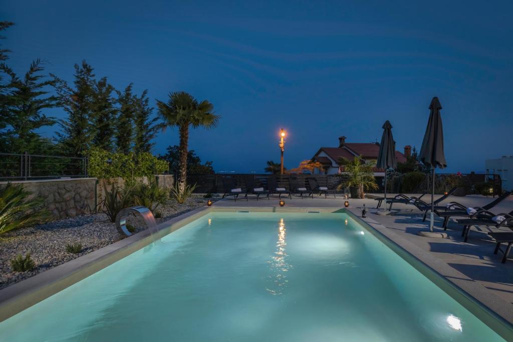 Villa Adriatic, Apartment Chiara with sea view and pool photo 4