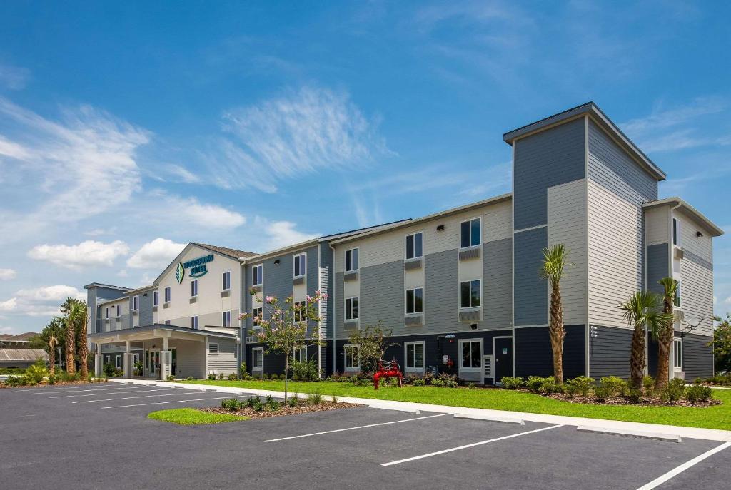 WoodSpring Suites Inverness image