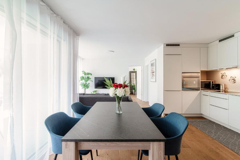 Linda Terrace by Quokka 360 - modern one-bedroom flat with sun terrace photo 1