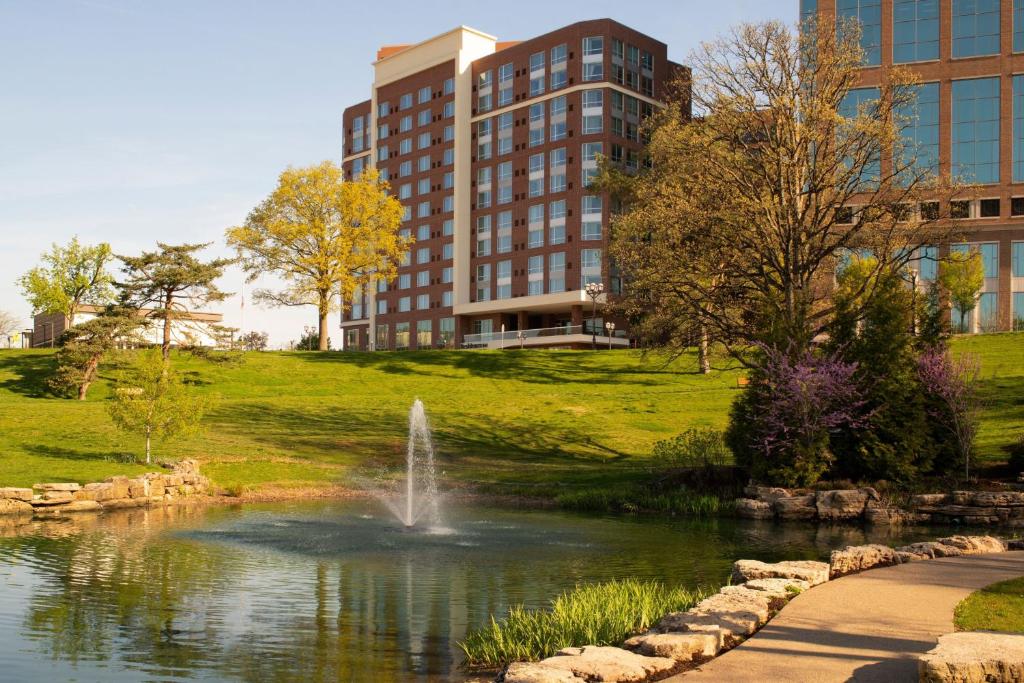 Residence Inn by Marriott St Louis Clayton Image