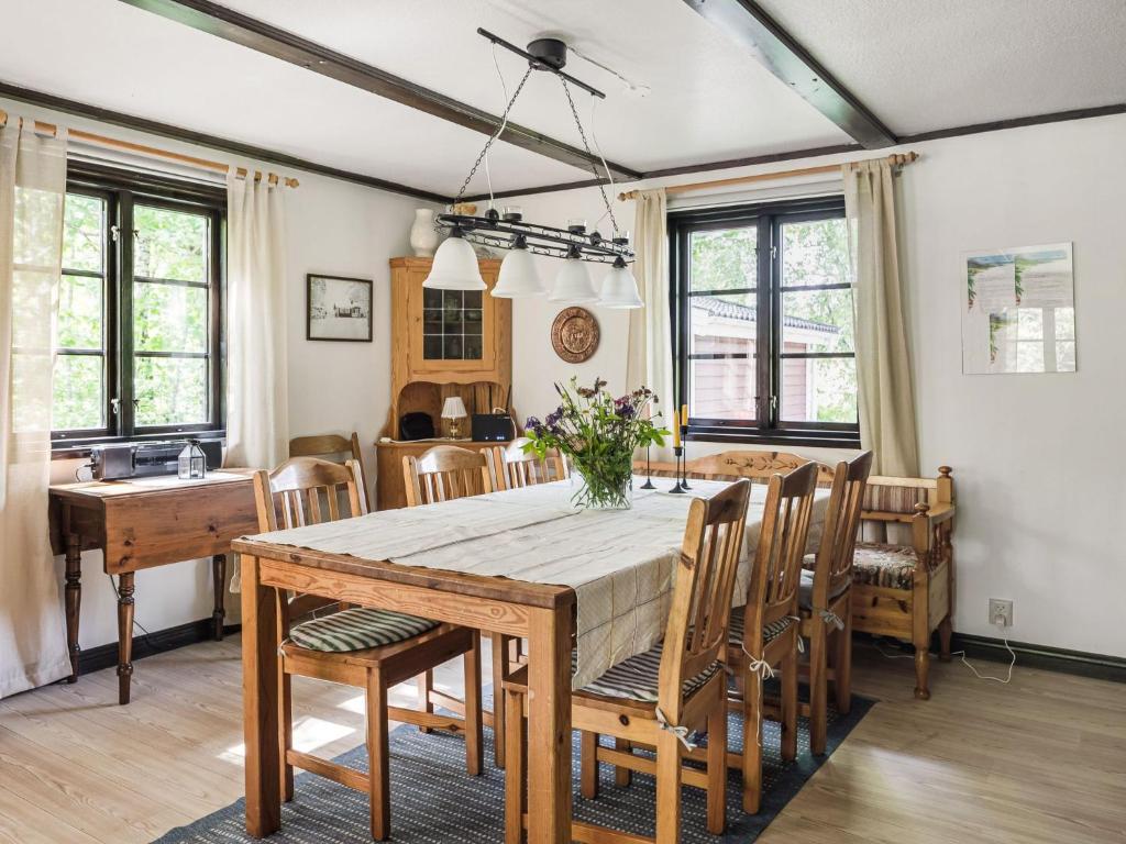 Chalet Skogsgläntan - HAL023 by Interhome photo 4