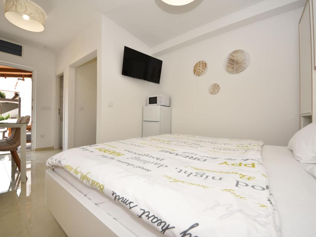 Apartment Matanovi Dvori-1 by Interhome photo 4