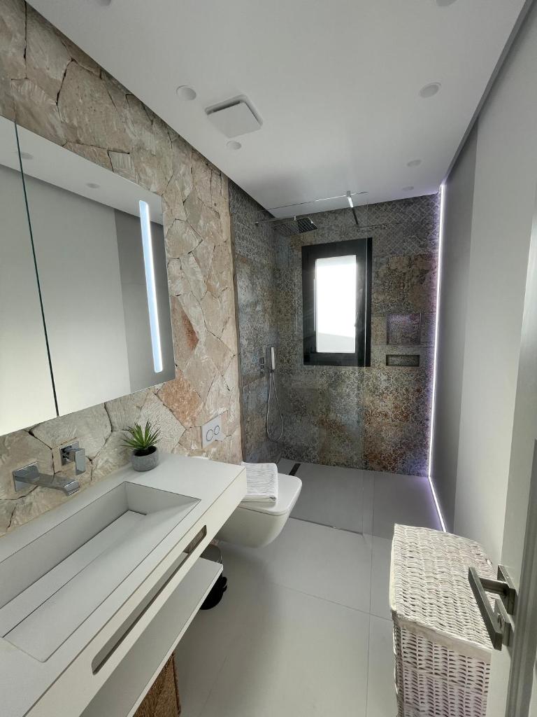 white Penthouse Cala d'Dor photo 4