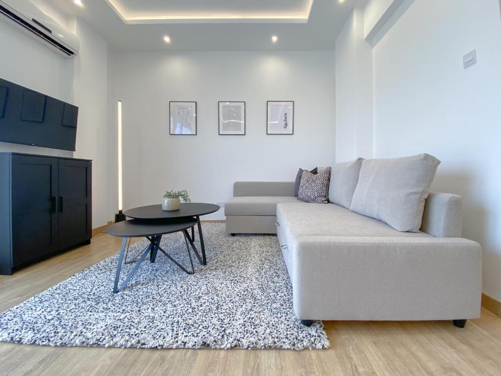 Phaedrus Living: Nicosia Downtown Flat 704 photo 3