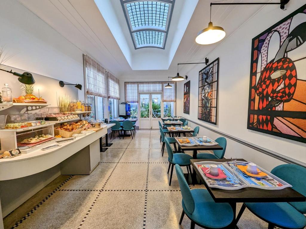 HOTEL ARVERNA VICHY - ClT'HOTEL photo 2