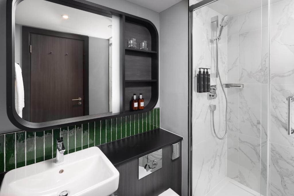 Residence Inn by Marriott Manchester Piccadilly - Tap to explore photos