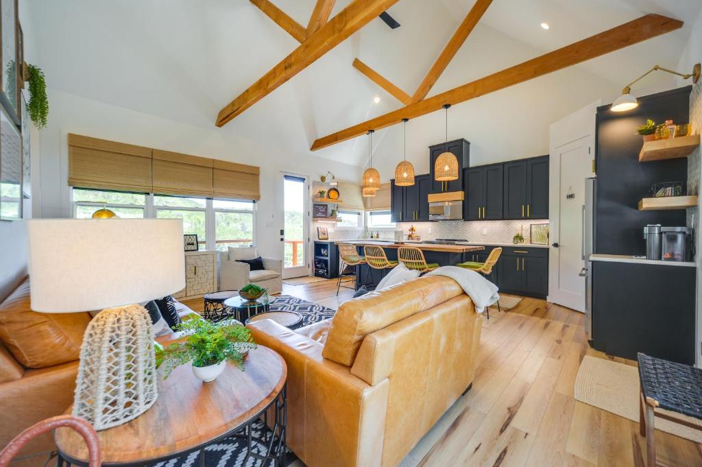 Family-Friendly Canyon Lake Rental with Hot Tub! photo 4