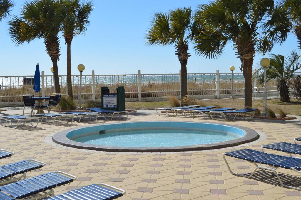 The Summit Condominiums photo 2