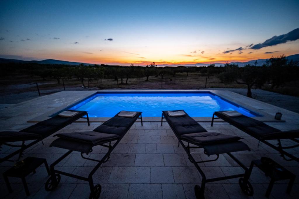 Secluded vacation house Bračuta with swimming pool photo 3