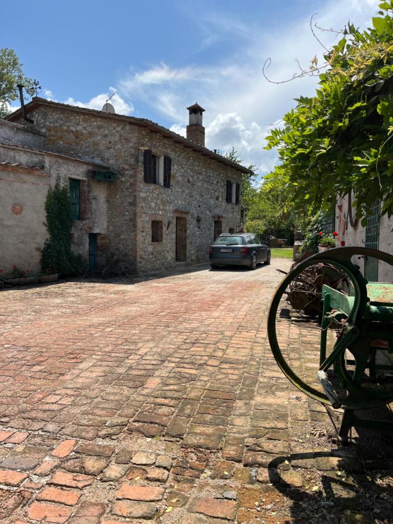 Splendido podere nel cuore della Toscana
