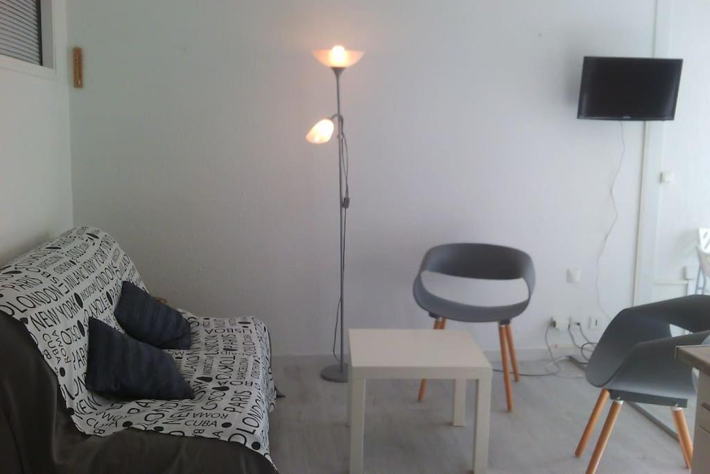 APPARTEMENT P2 + CABINE LE GRAU DU ROI
