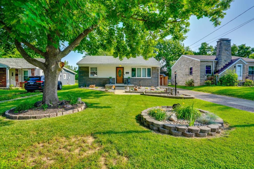 Pet-Friendly Clarksville Home with Central A and C photo 1