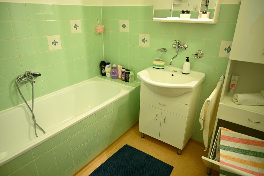 Rodinný apartmán u Broumovského náměstí photo 4
