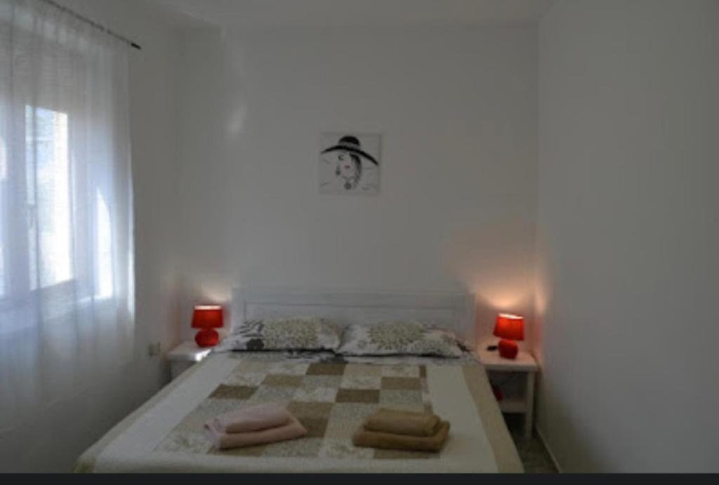 Apartment Lora photo 1