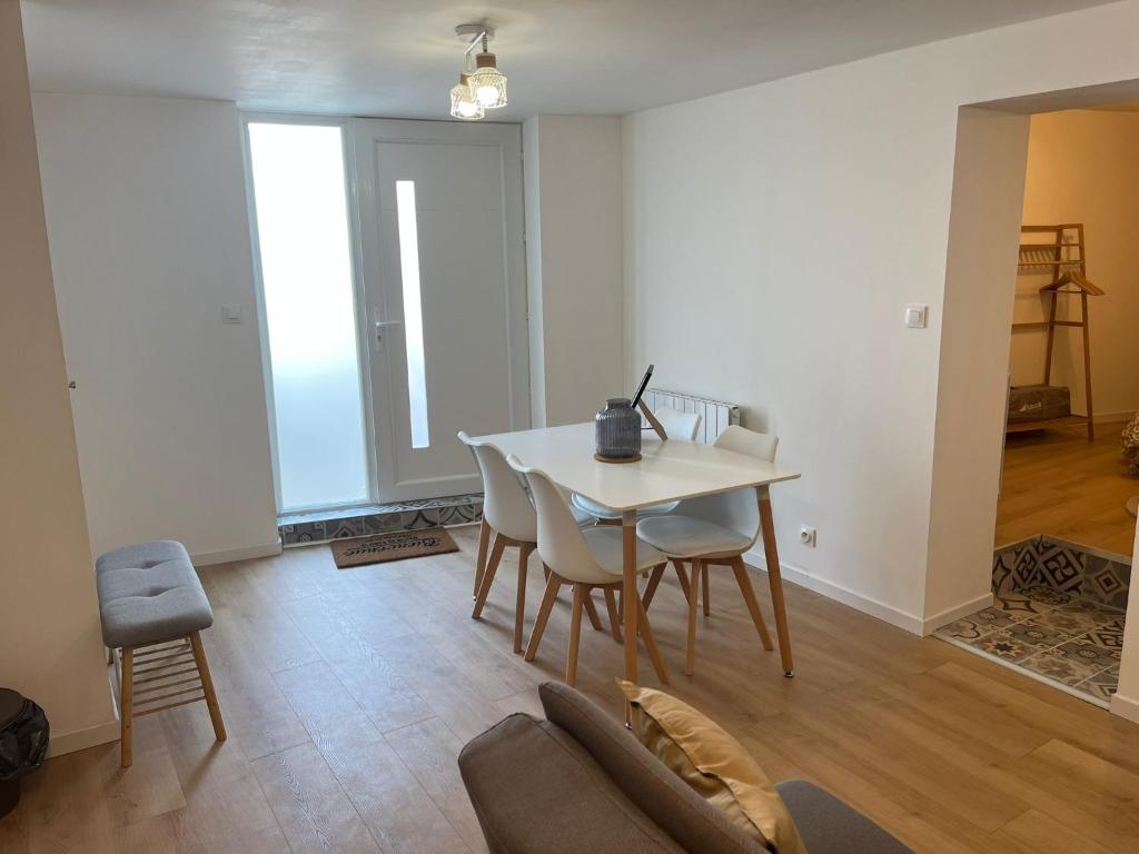 Studio Carnot - Proche Docks 76, Kindarena et centre ville de ROUEN - Stationnement gratuit - NETFLIX - WIFI photo 3