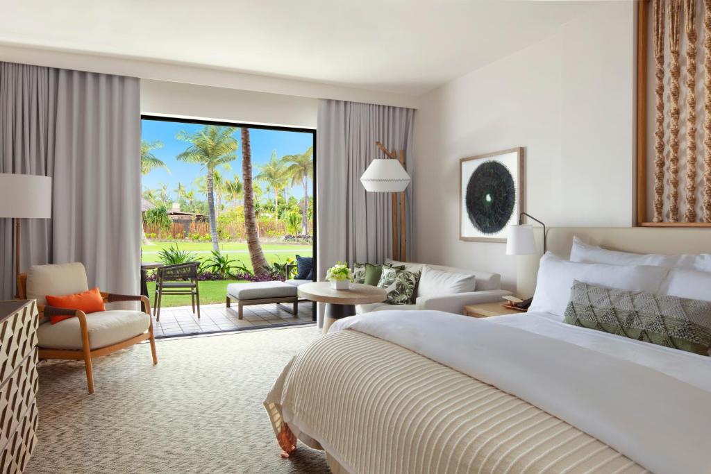 Mauna Lani, Auberge Resorts Collection - Tap to explore photos