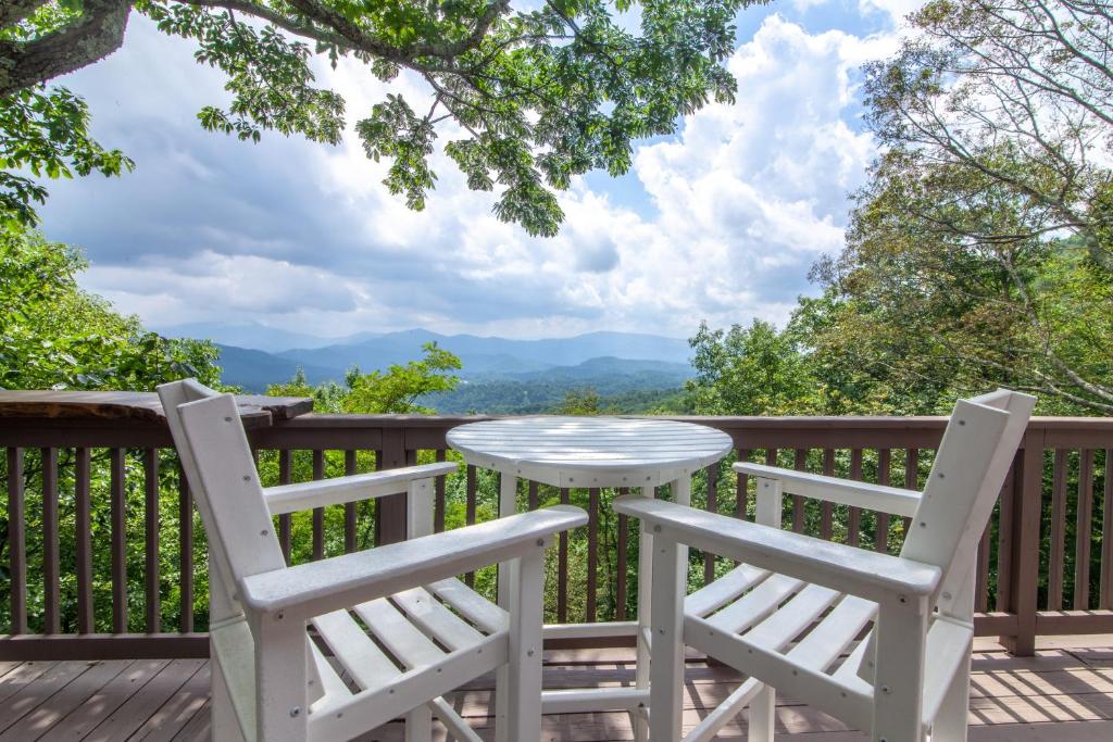 Pinnacle View Lodge image