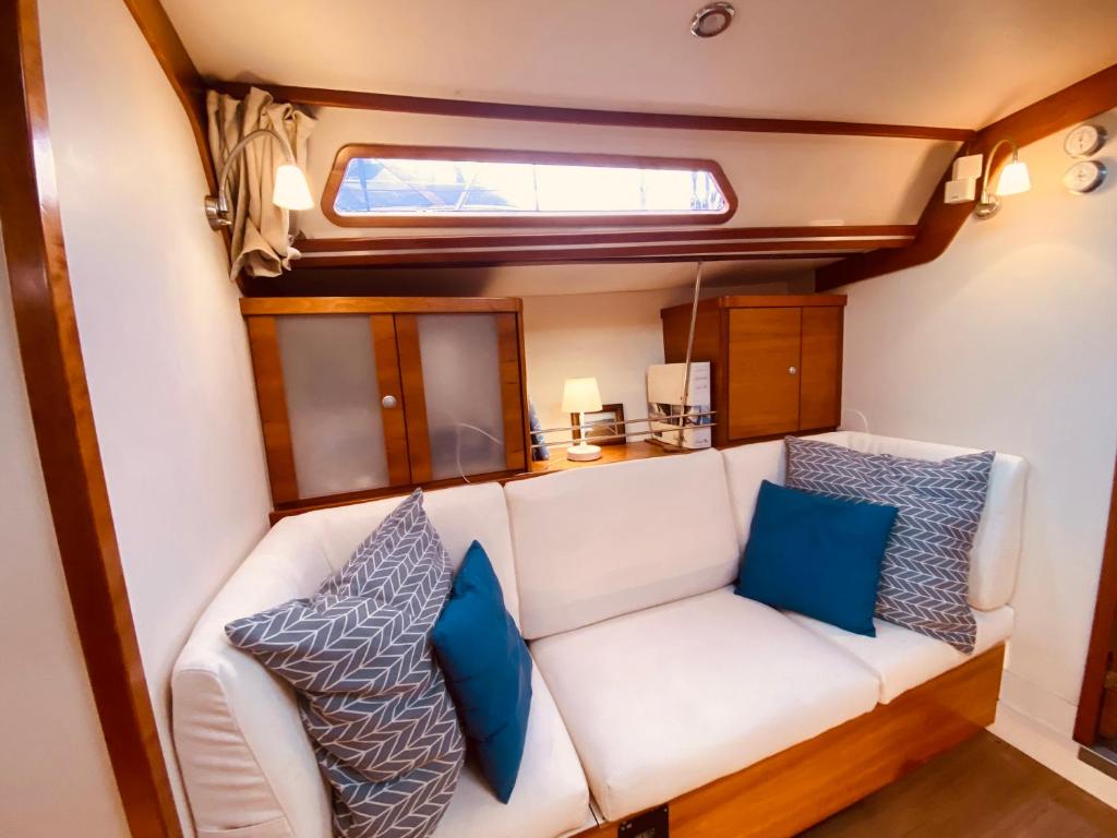 Boat and Breakfast photo 4