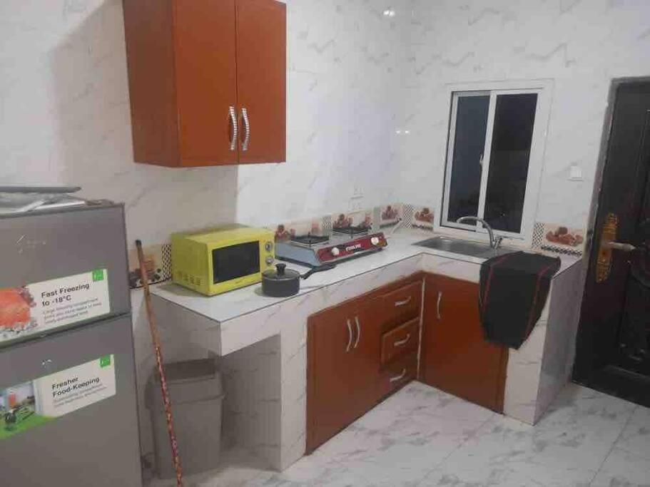 Comfy & cozy 2 bedroom apartment, entire unit! photo 2