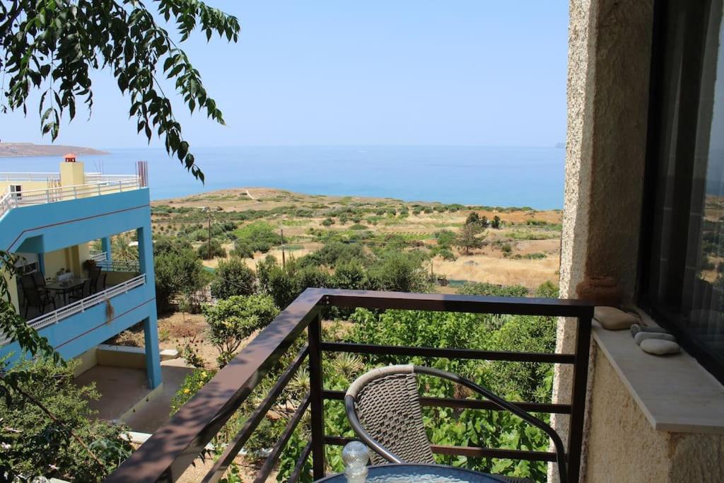 Nikos Agia Fotia