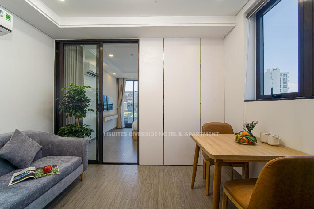 HSuites Riverside Hotel and Apartment