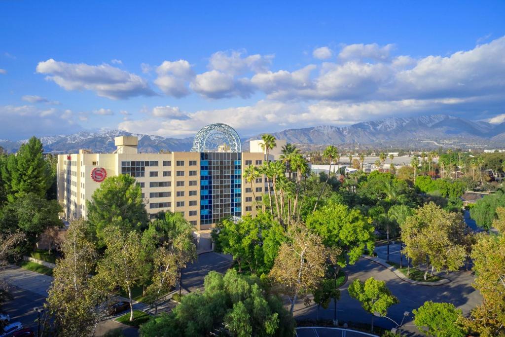 Sheraton Fairplex Suites & Conference Center image