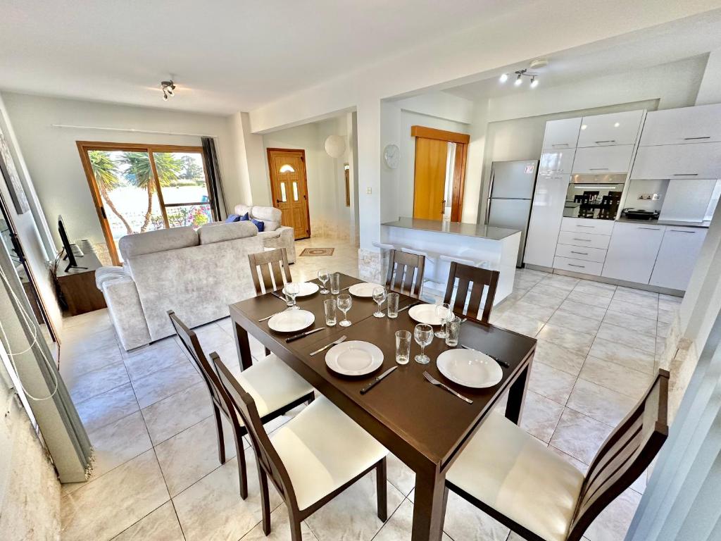 Lovely Pool Villa in Pyla photo 1