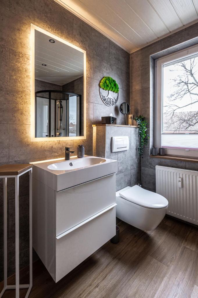 Neu! Inklusive Bettwäsche, Handtücher und vieles mehr - Perfekt für Urlaub, Familie und Workation - Boxspringbetten und Arbeitsplatz photo 3