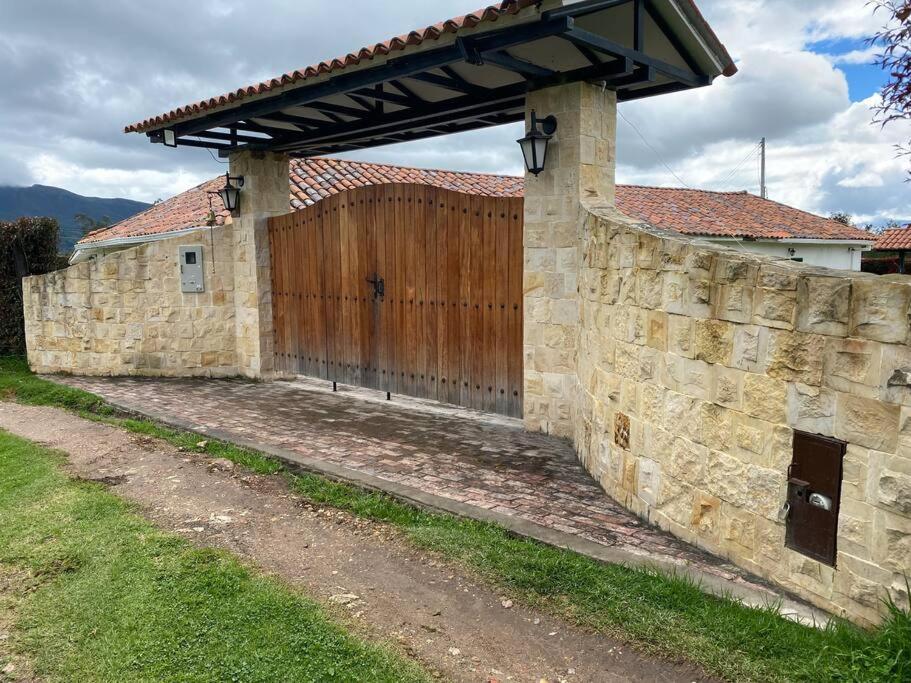 Linda Casa Colonial Remodelada photo 3