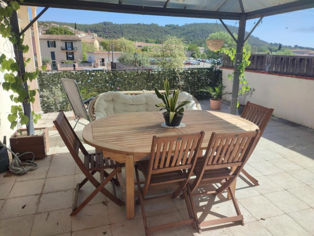 Appartement provençal tout confort dans le Var