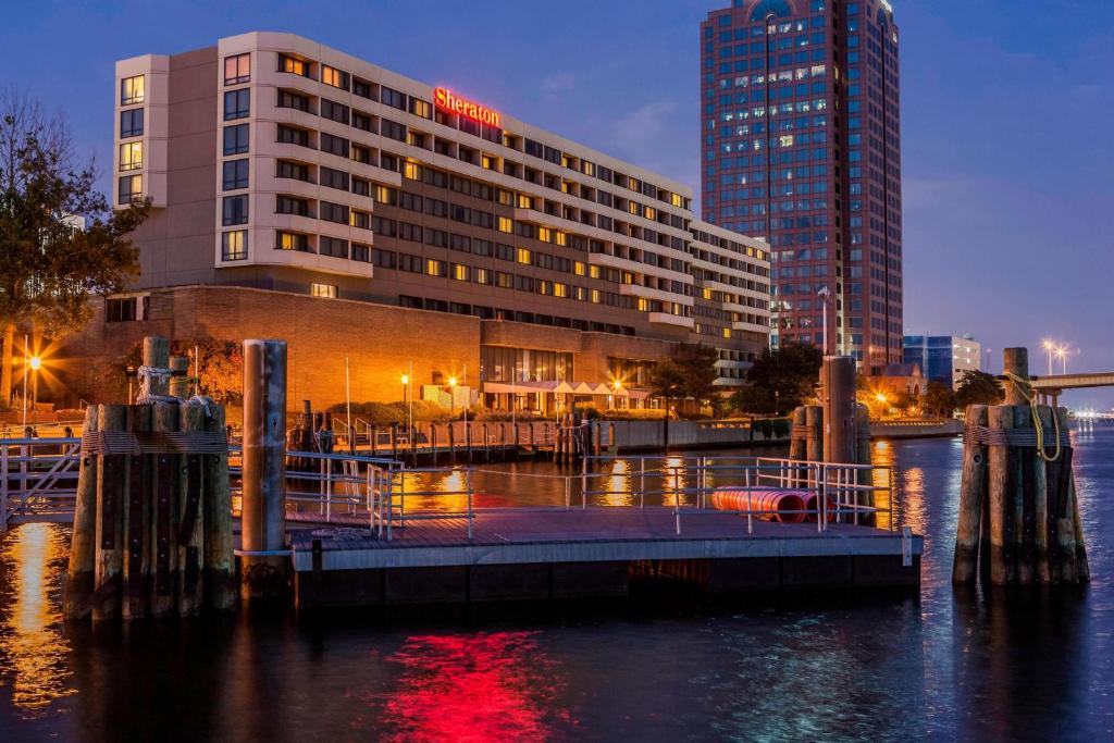 Sheraton Norfolk Waterside Hotel image