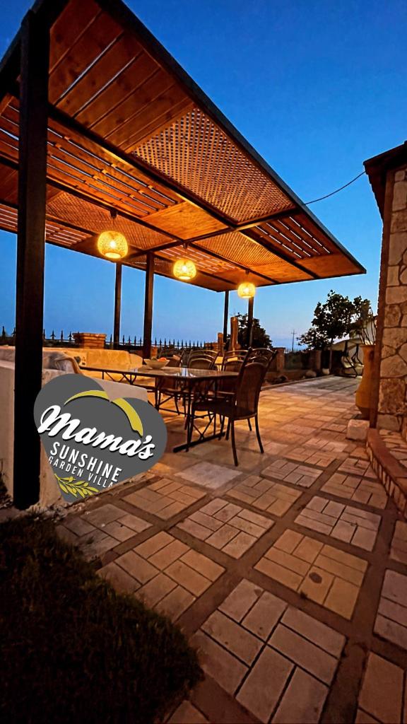 Mama’s Sunshine Garden Villa photo 1
