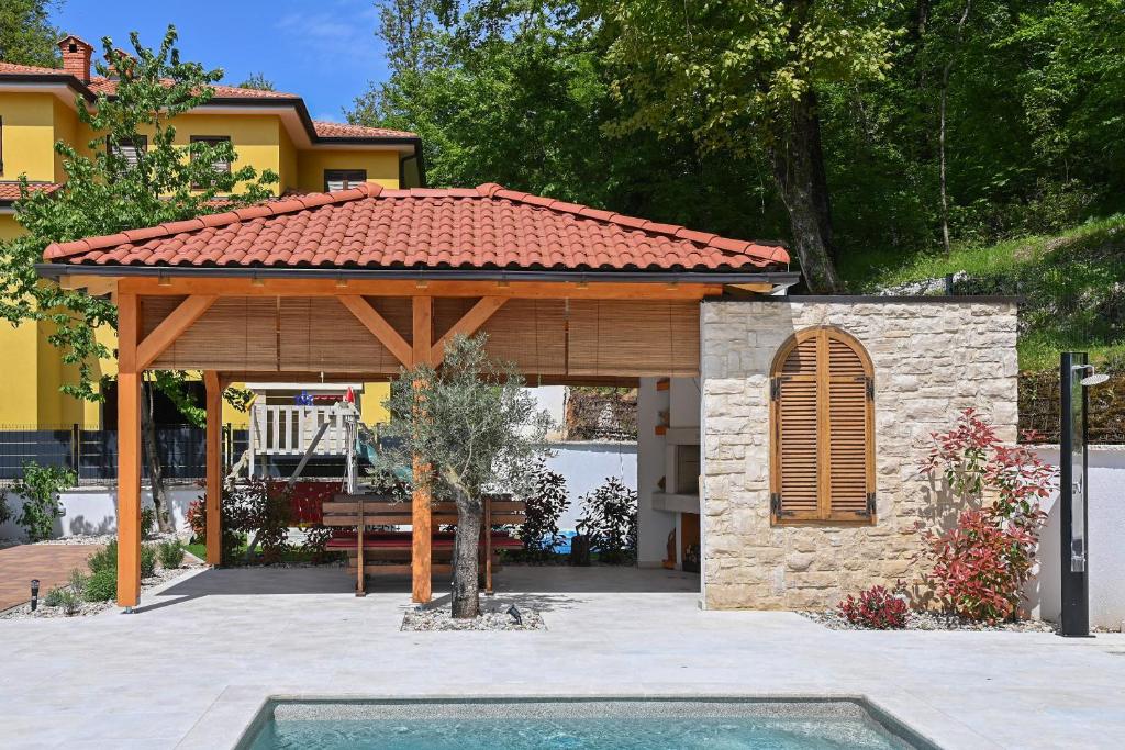 Villa Suzana grijani bazen i biljar na otvorenom photo 3