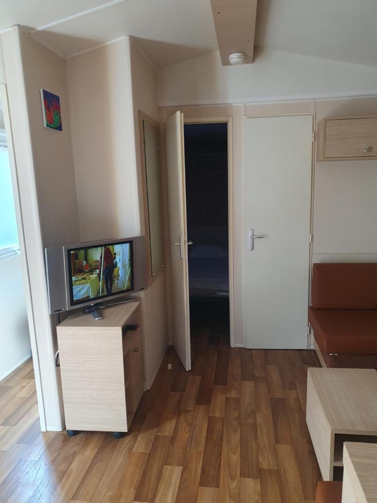 Mobil-home ( dépaysement total à 40 km de paris ) photo 3