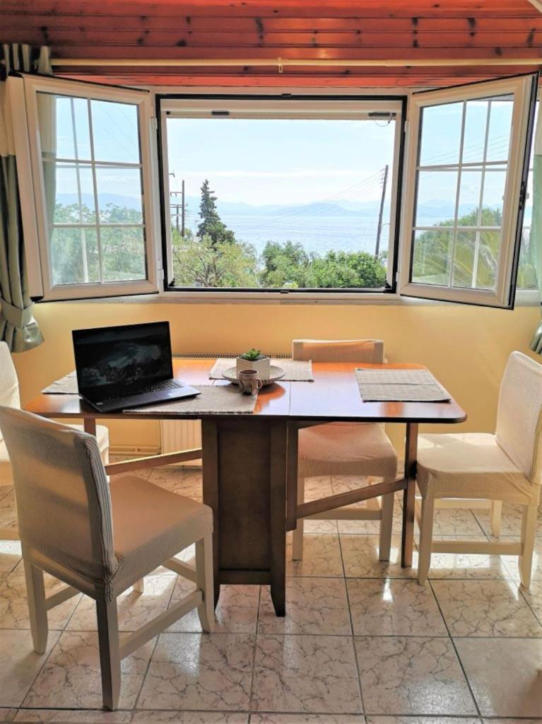 Achilleion Holiday Home photo 4