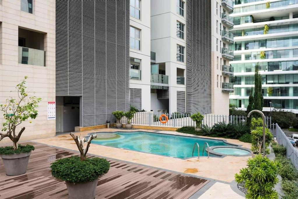 Versace Tower Luxury Suites - Downtown photo 2