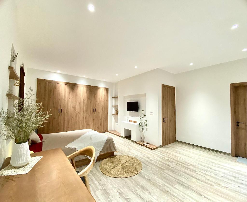 Hang Bun Homestay (Sushi House Ba Dinh)