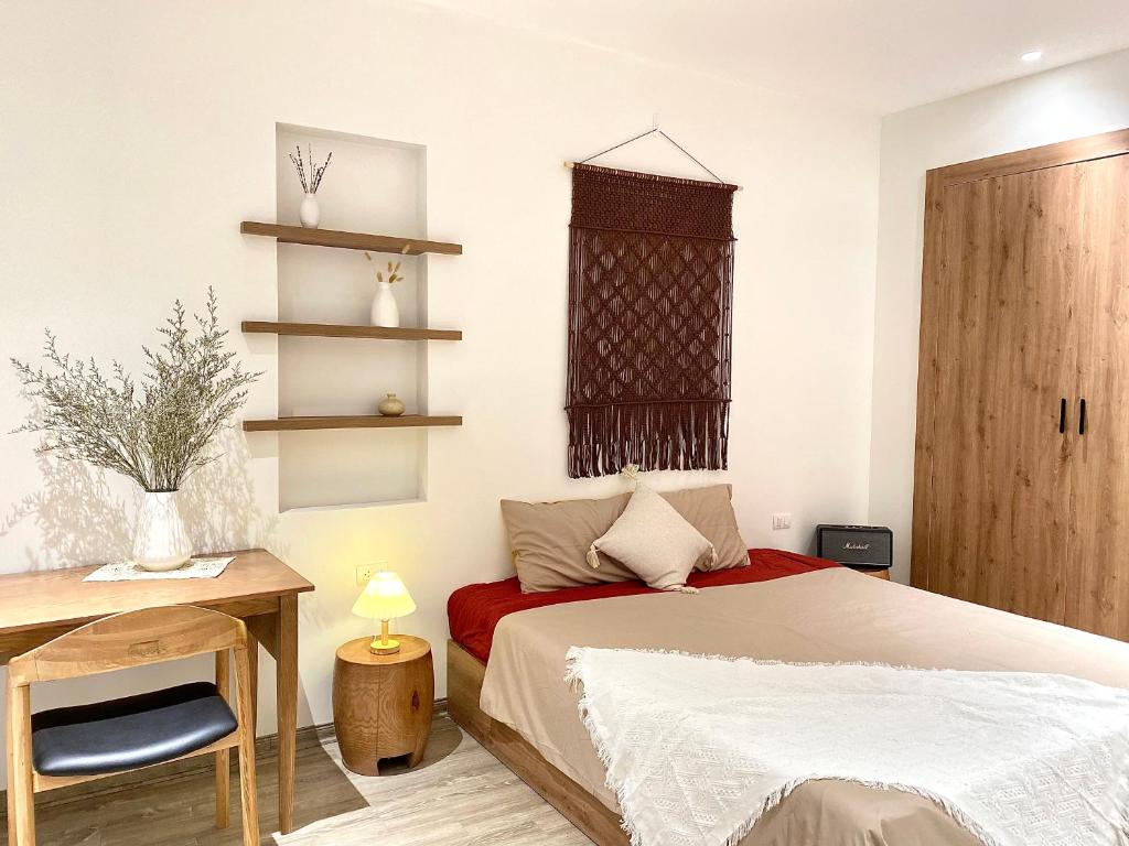 Hang Bun Homestay (Sushi House Ba Dinh)